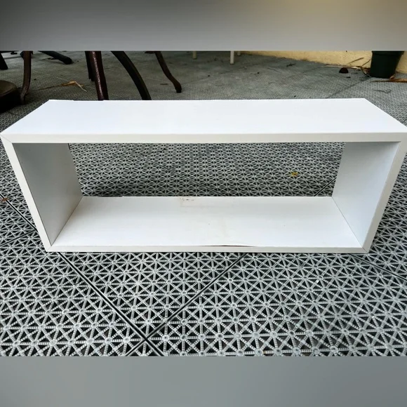 Modern White Wall Shelf - Picture 1 of 11